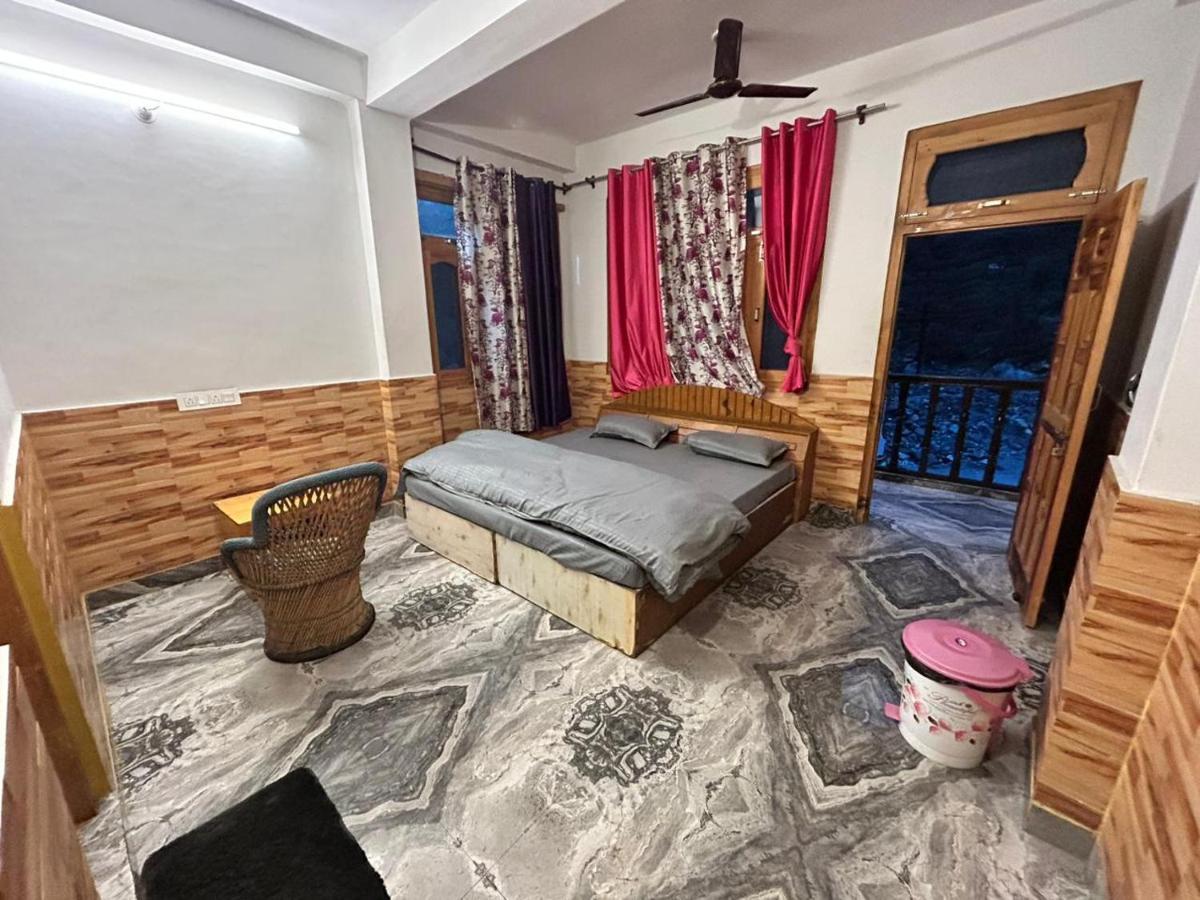 Flipsyde Retreat Hotel Kasol Buitenkant foto