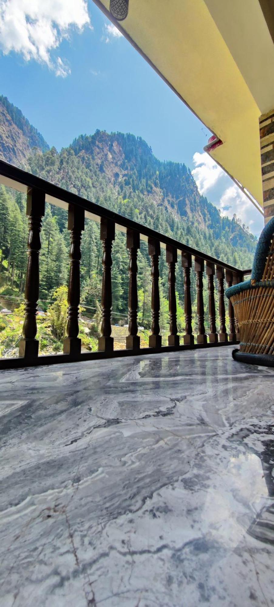 Flipsyde Retreat Hotel Kasol Buitenkant foto