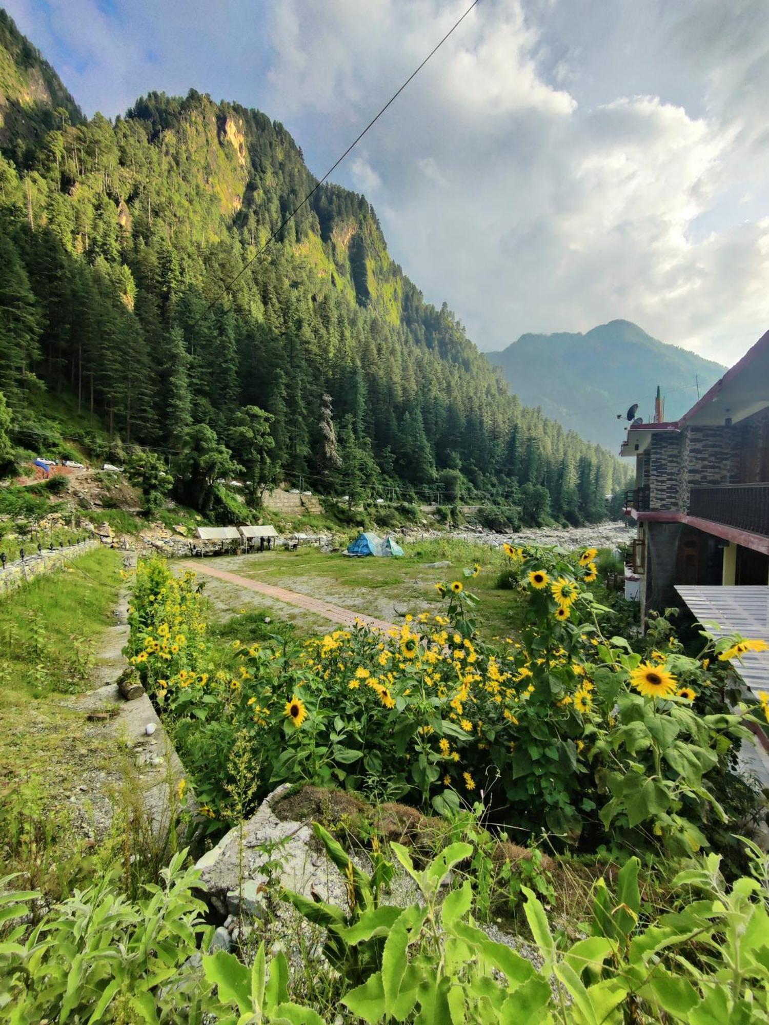 Flipsyde Retreat Hotel Kasol Buitenkant foto