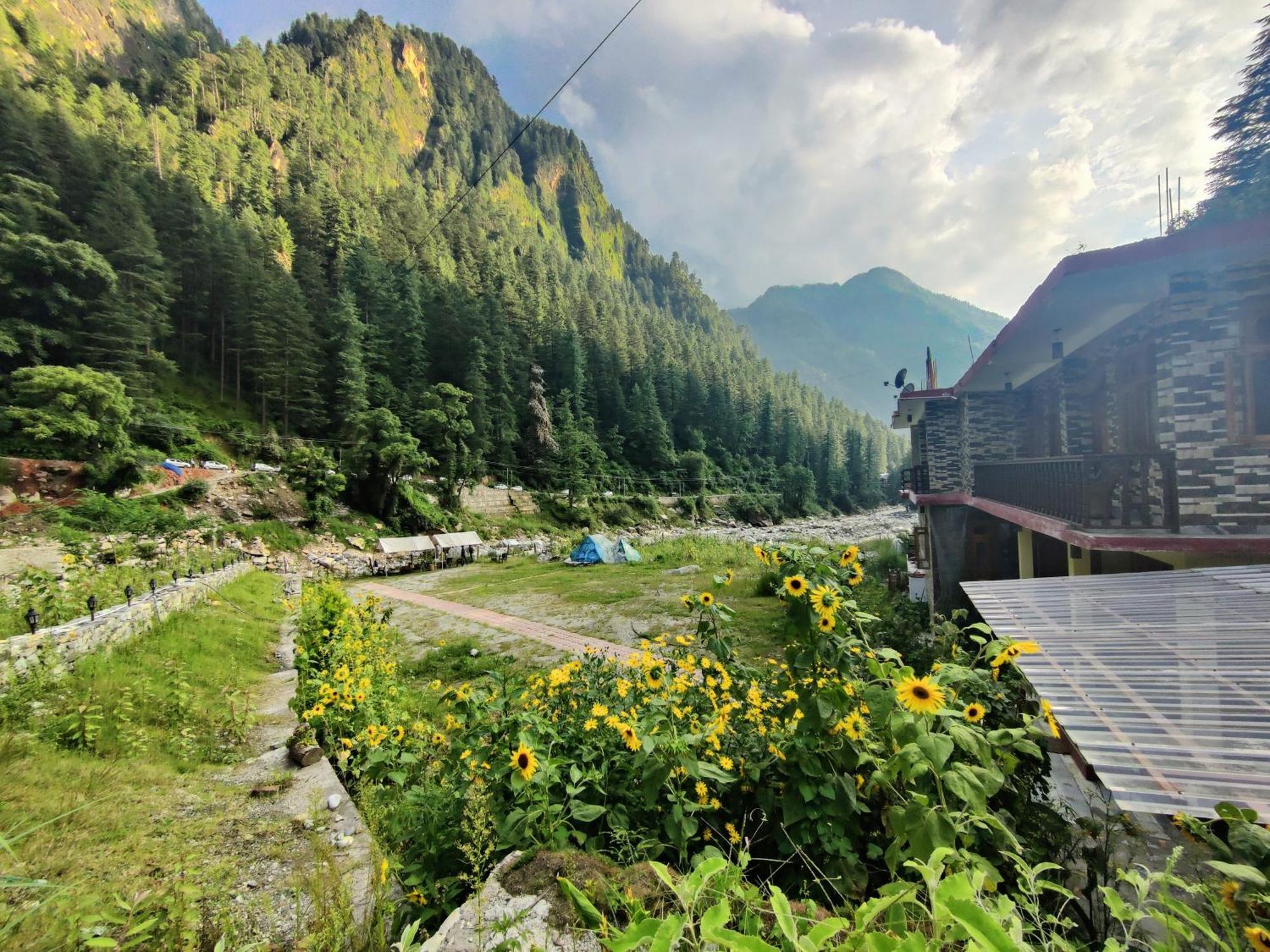 Flipsyde Retreat Hotel Kasol Buitenkant foto