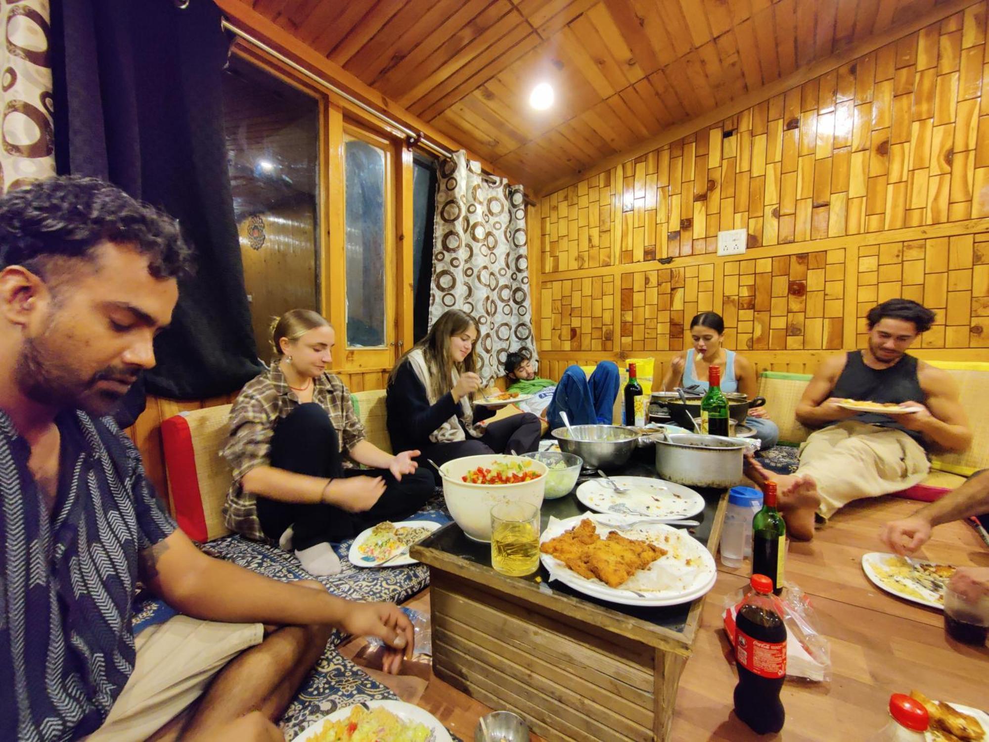 Flipsyde Retreat Hotel Kasol Buitenkant foto