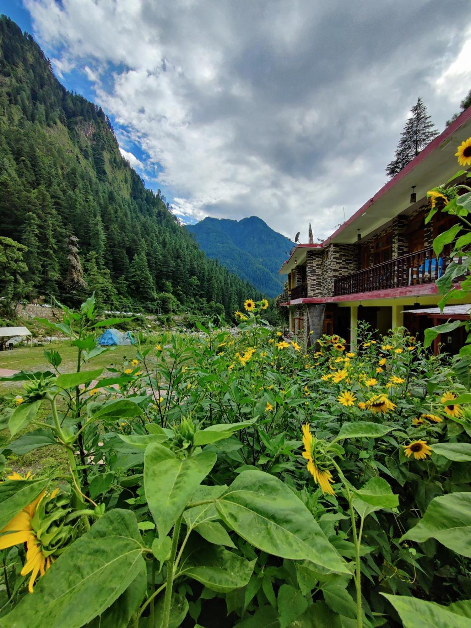 Flipsyde Retreat Hotel Kasol Buitenkant foto