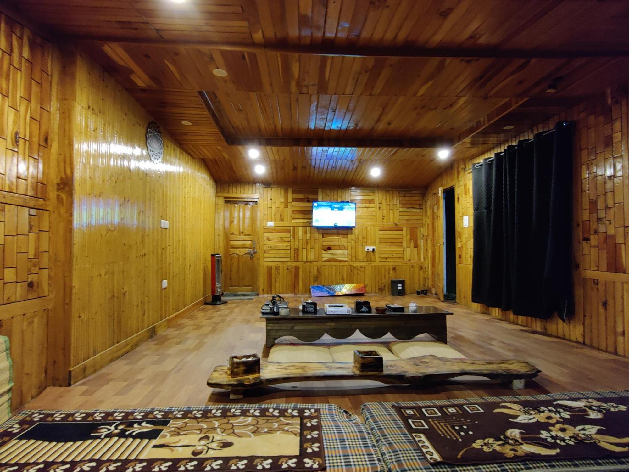 Flipsyde Retreat Hotel Kasol Buitenkant foto