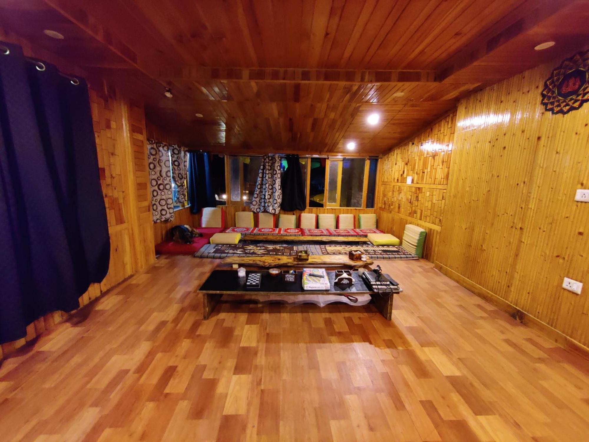Flipsyde Retreat Hotel Kasol Buitenkant foto