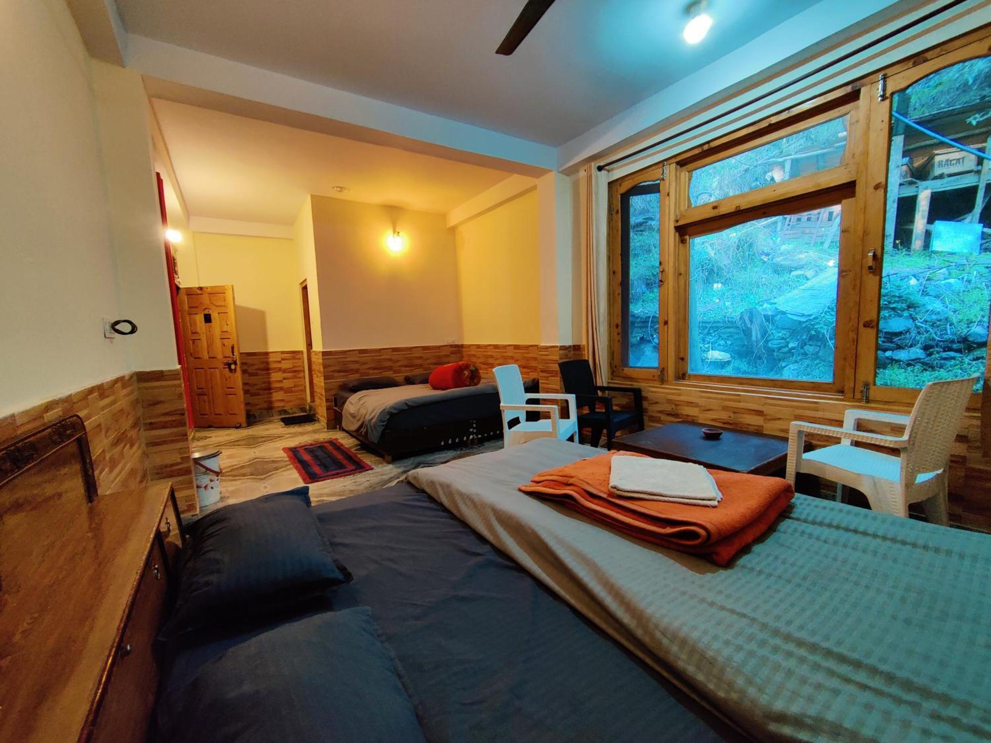 Flipsyde Retreat Hotel Kasol Buitenkant foto