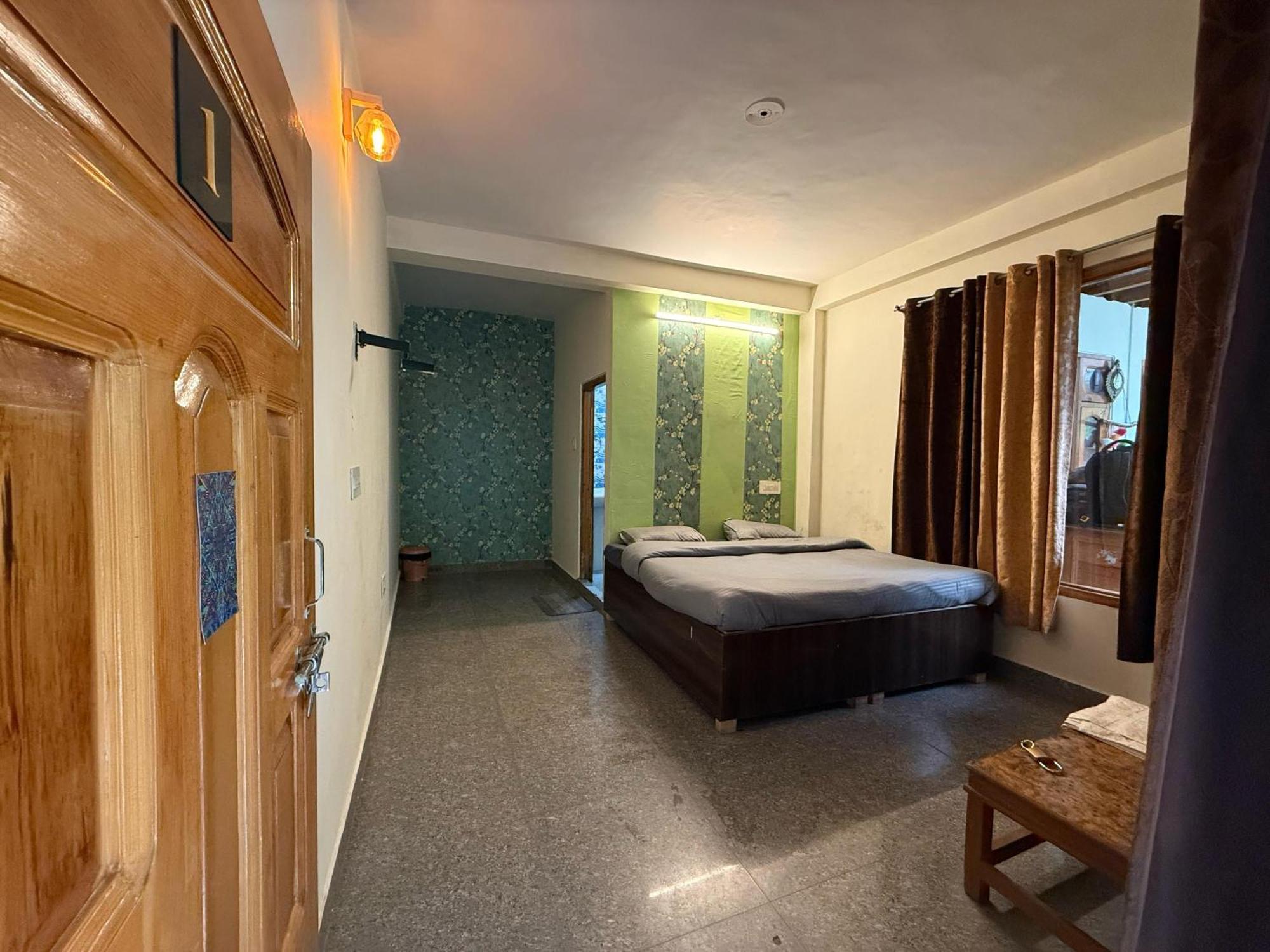 Flipsyde Retreat Hotel Kasol Buitenkant foto