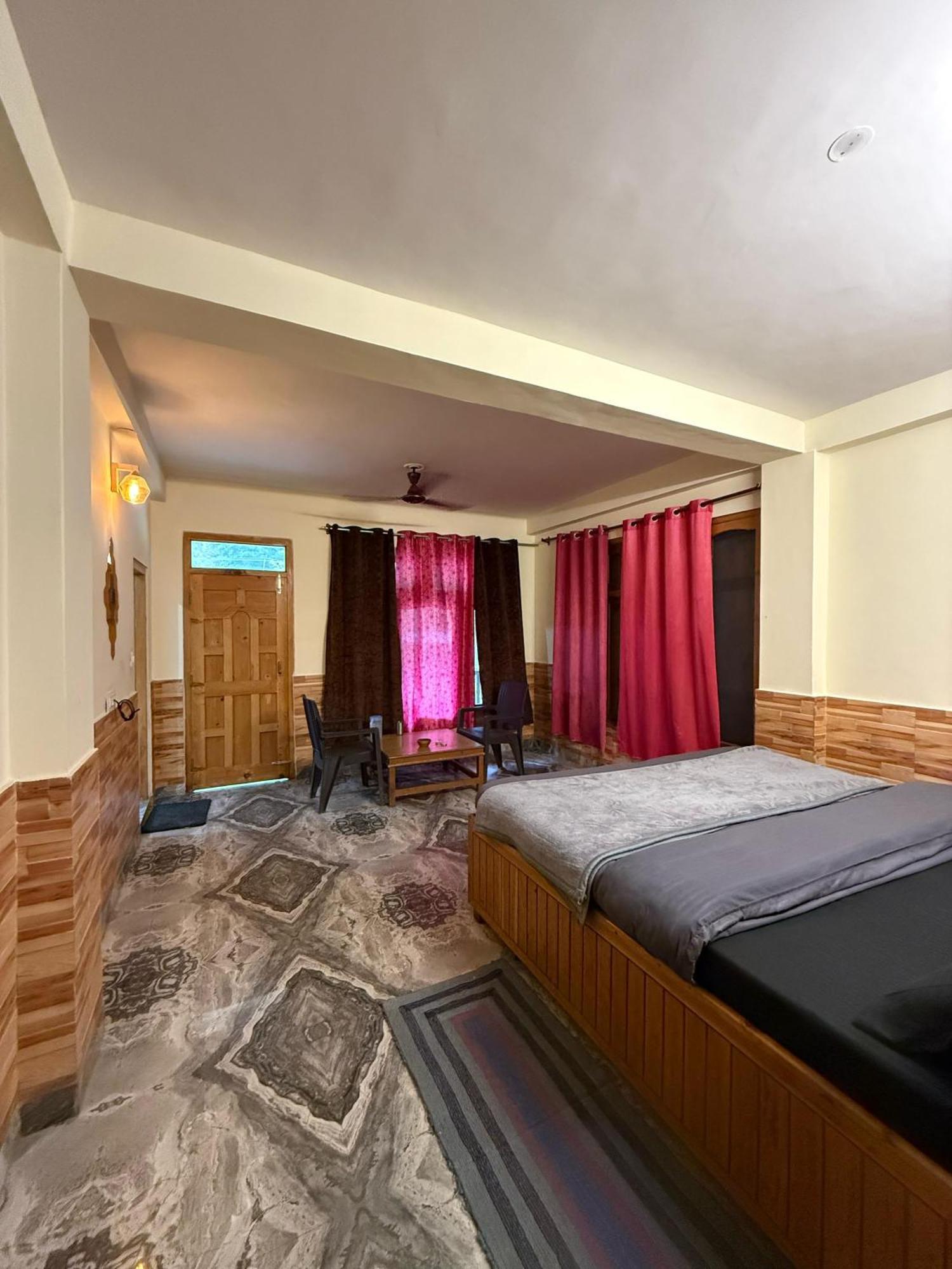 Flipsyde Retreat Hotel Kasol Buitenkant foto