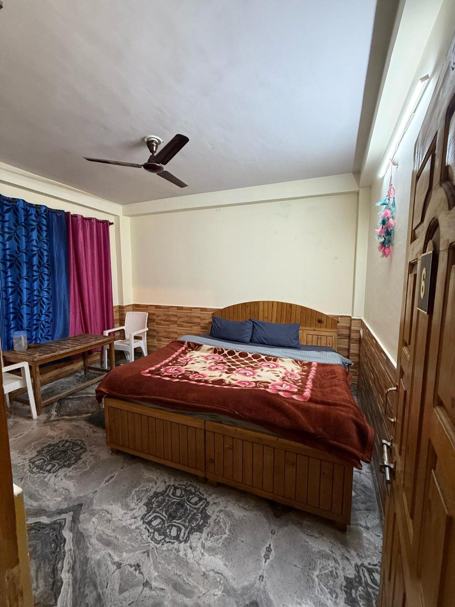 Flipsyde Retreat Hotel Kasol Buitenkant foto