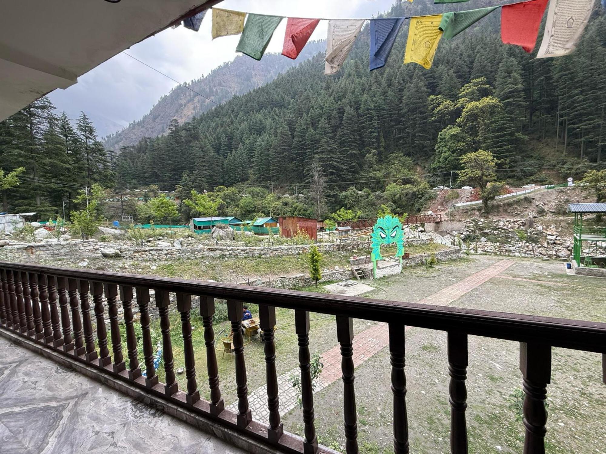 Flipsyde Retreat Hotel Kasol Buitenkant foto